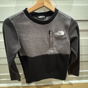 The North Face Kids’ Gray and Black Classic Crewneck Boys size S/P 7/8
